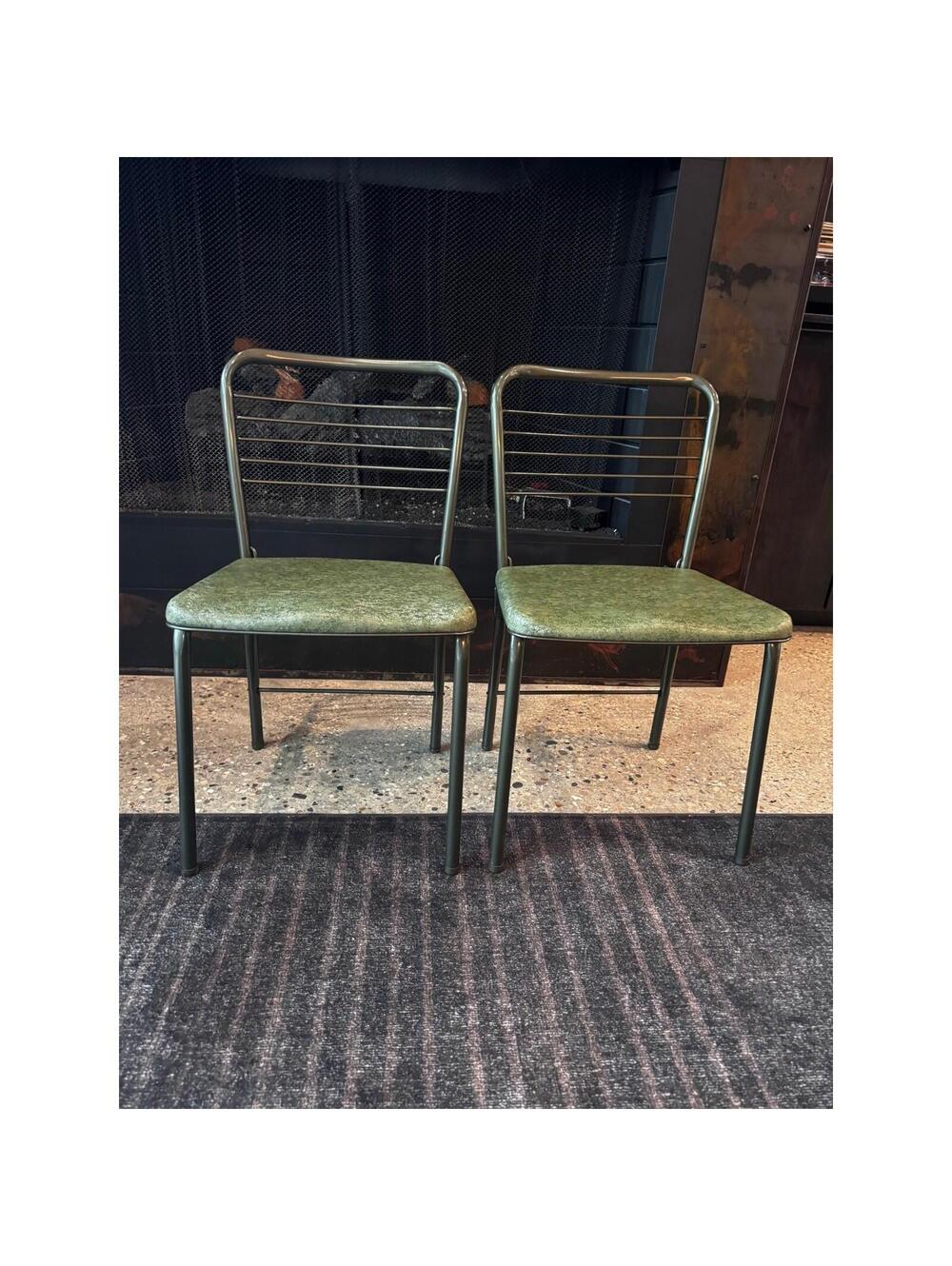 Set of 2 Vintage Cosco Avocado Green Folding Chairs